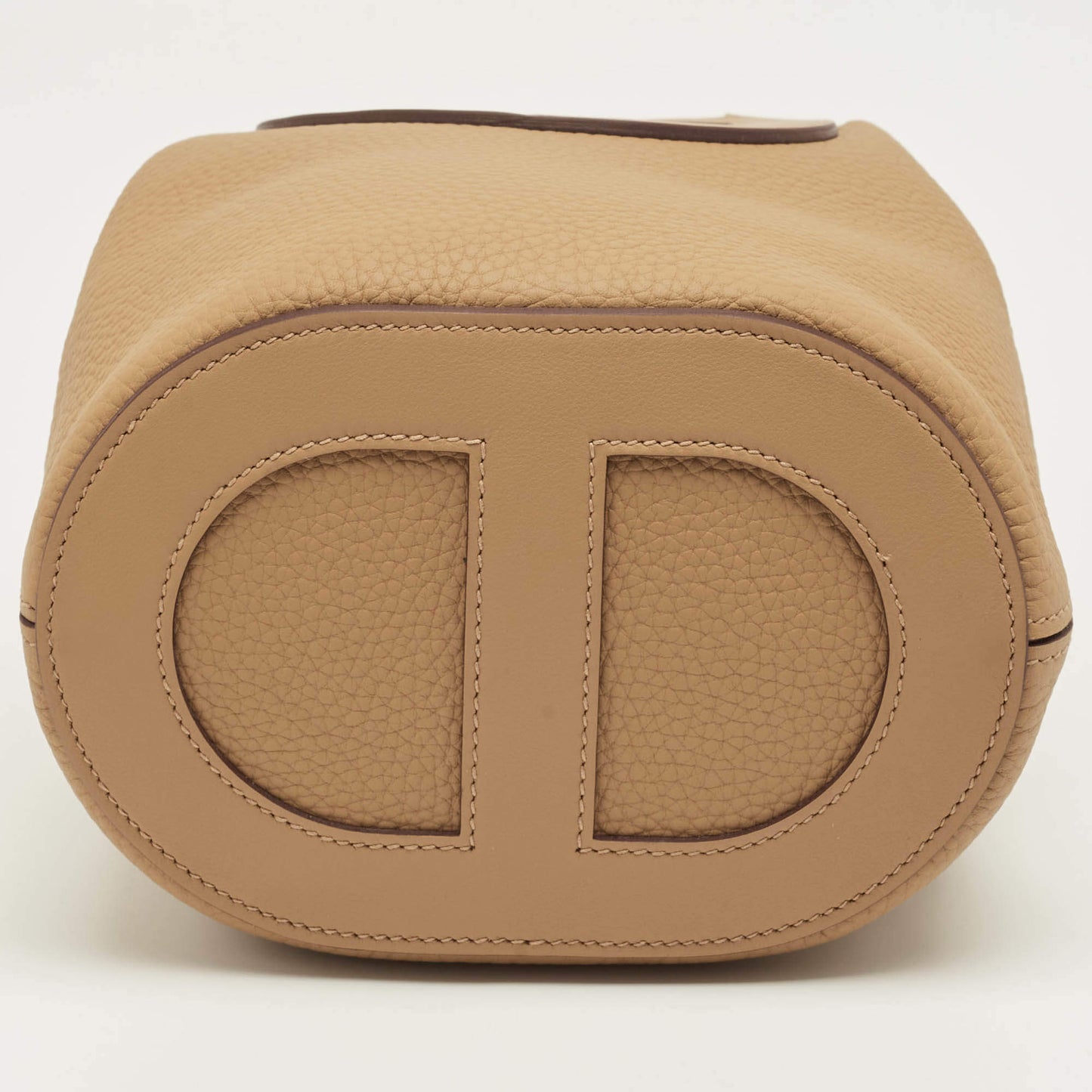 Hermès In The Loop 18 Çanta – Biscuit Taurillon Clemence & Swift Deri - PRE LOVED