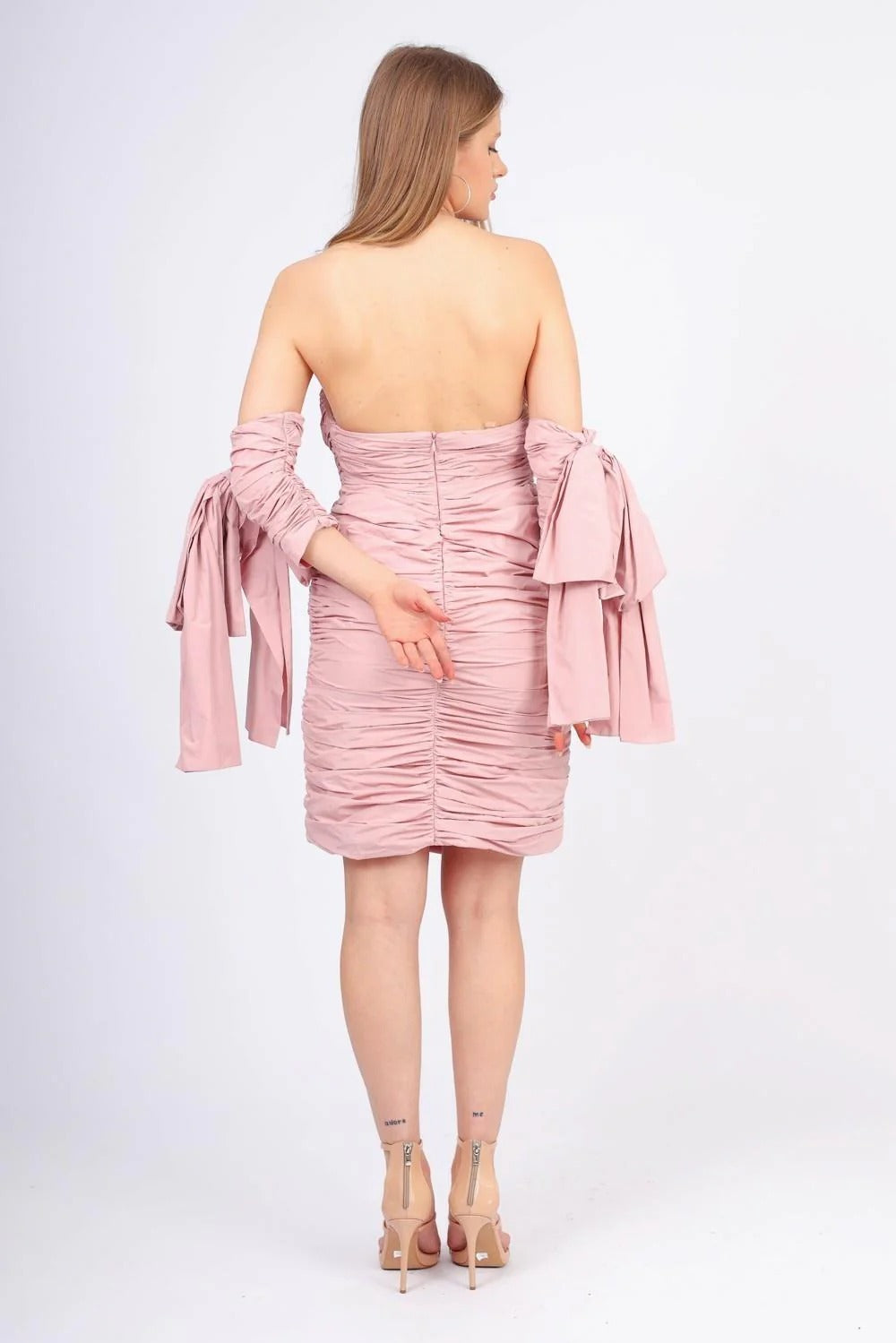 Bow Detail Sweetheart Neck Short Evening Dress