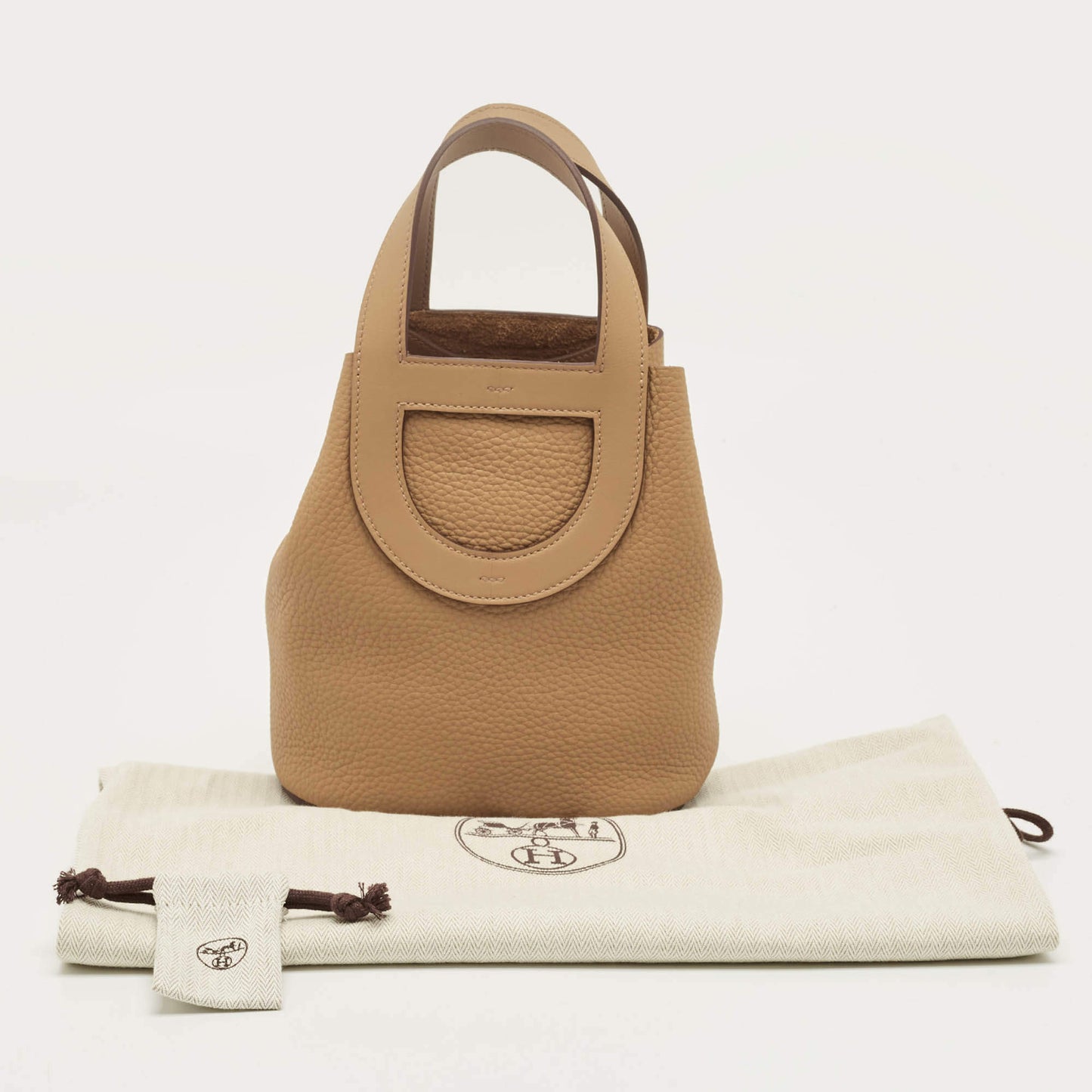 Hermès In The Loop 18 Çanta – Biscuit Taurillon Clemence & Swift Deri - PRE LOVED